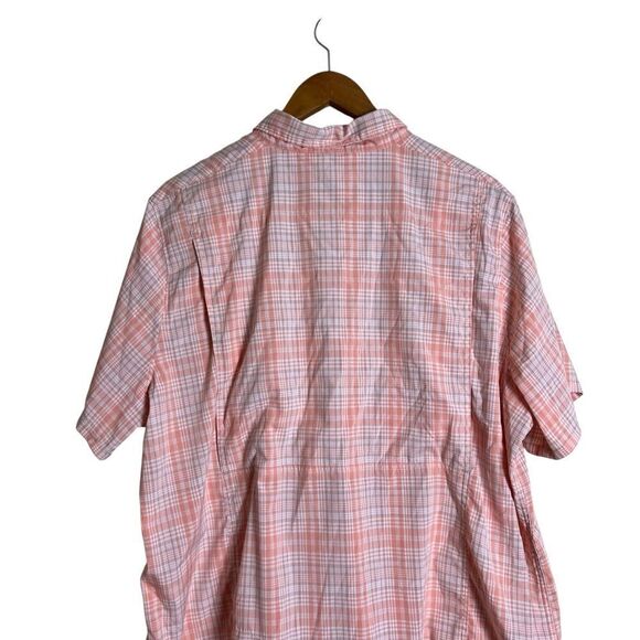 L.L. Bean light pink lightweight short sleeve shirt - Picture 5 of 8